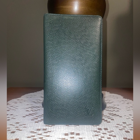Louis Vuitton Dark Green Wallet 💚 - Picture 1 of 7